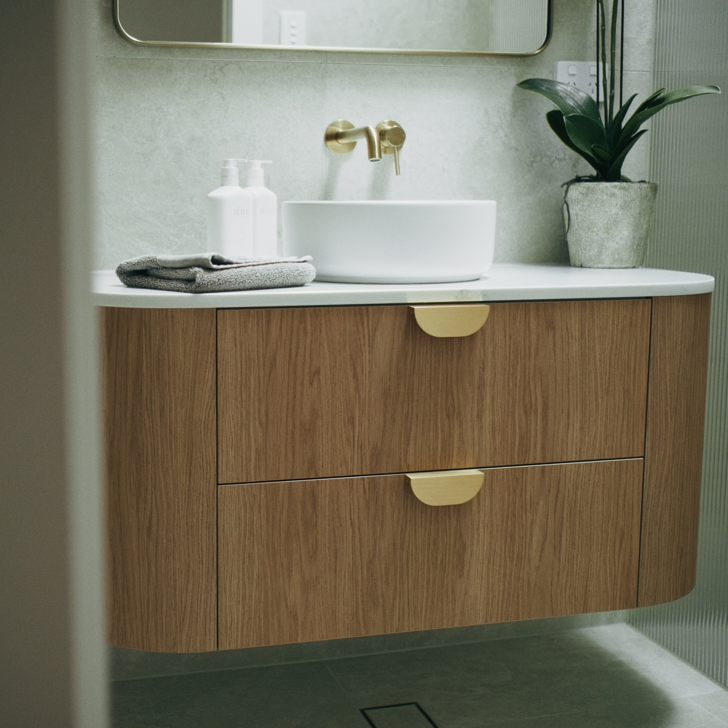 Custom bathroom vanity by SP Joinery SA